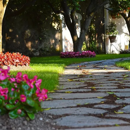 The Secret Garden Relais 3*